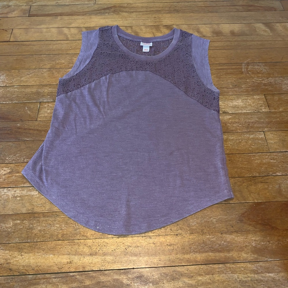 Purple round hem cotton muscle tee with lace yolk